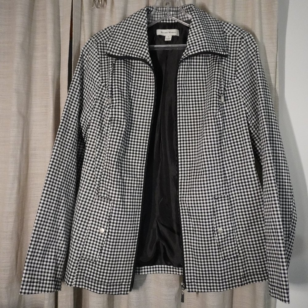 Women's Studio Works black and white checkered jacket. Small. New